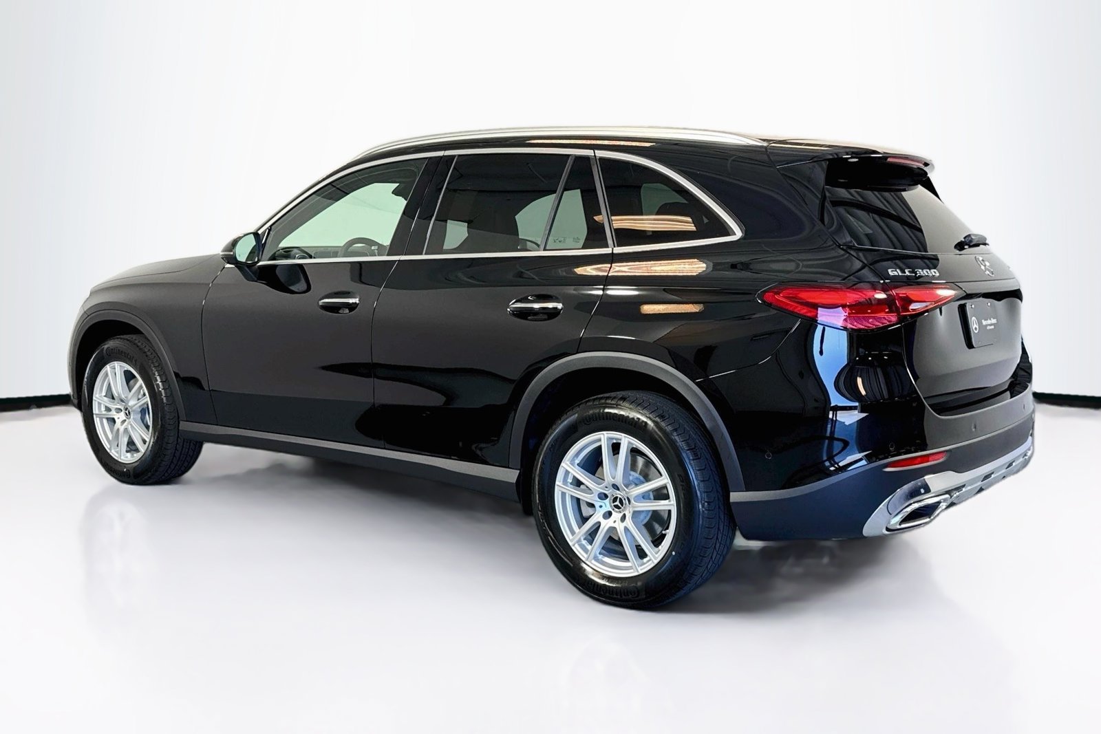 New 2026 Black Mercedes-Benz GLC 300 image 7