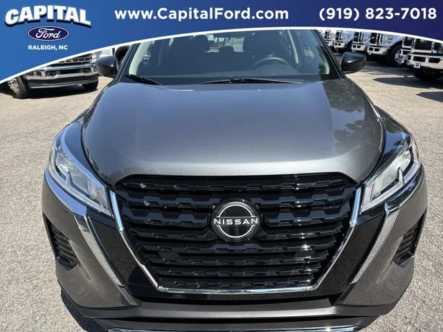 Used 2025 Gray Nissan S image 10