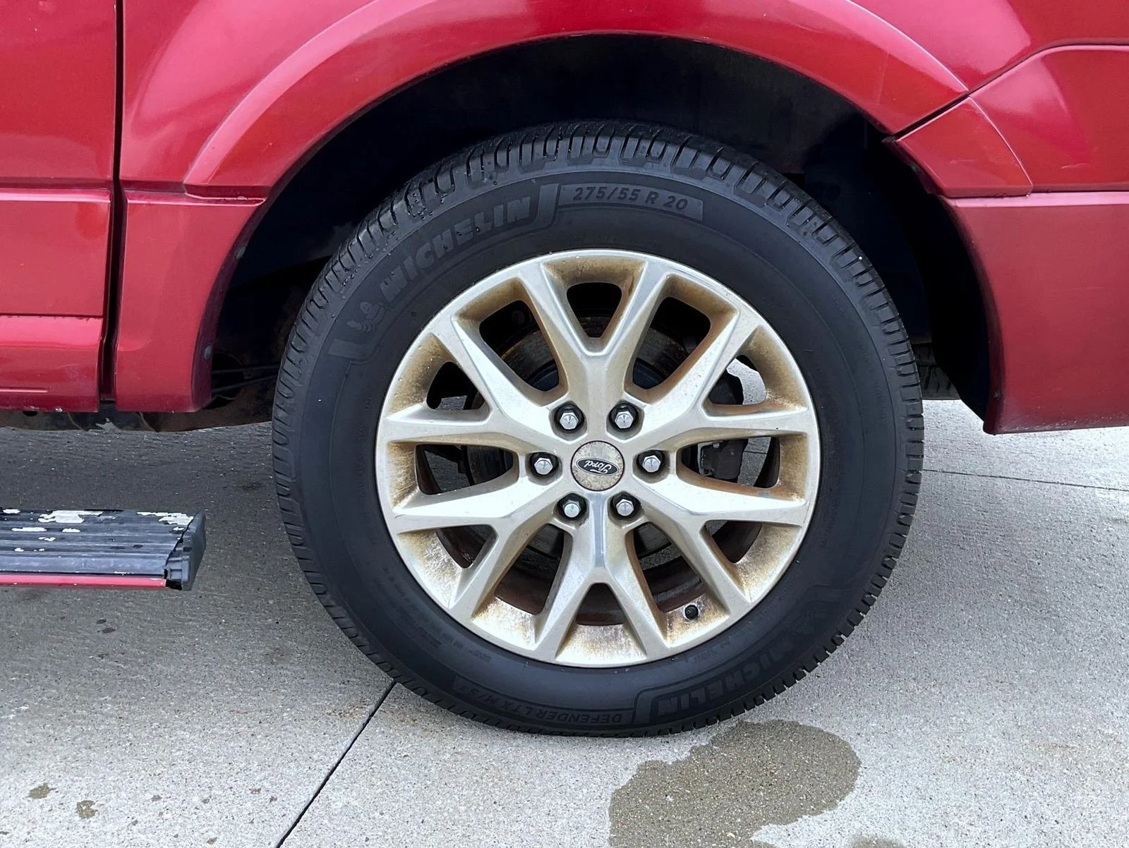Used 2015 Red Ford Limited image 24