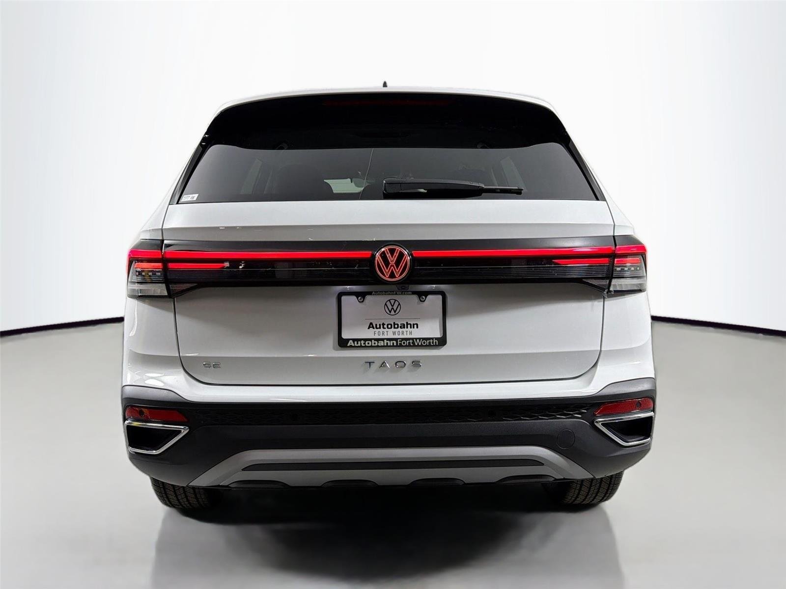 New 2026 Pure White Volkswagen SE image 6