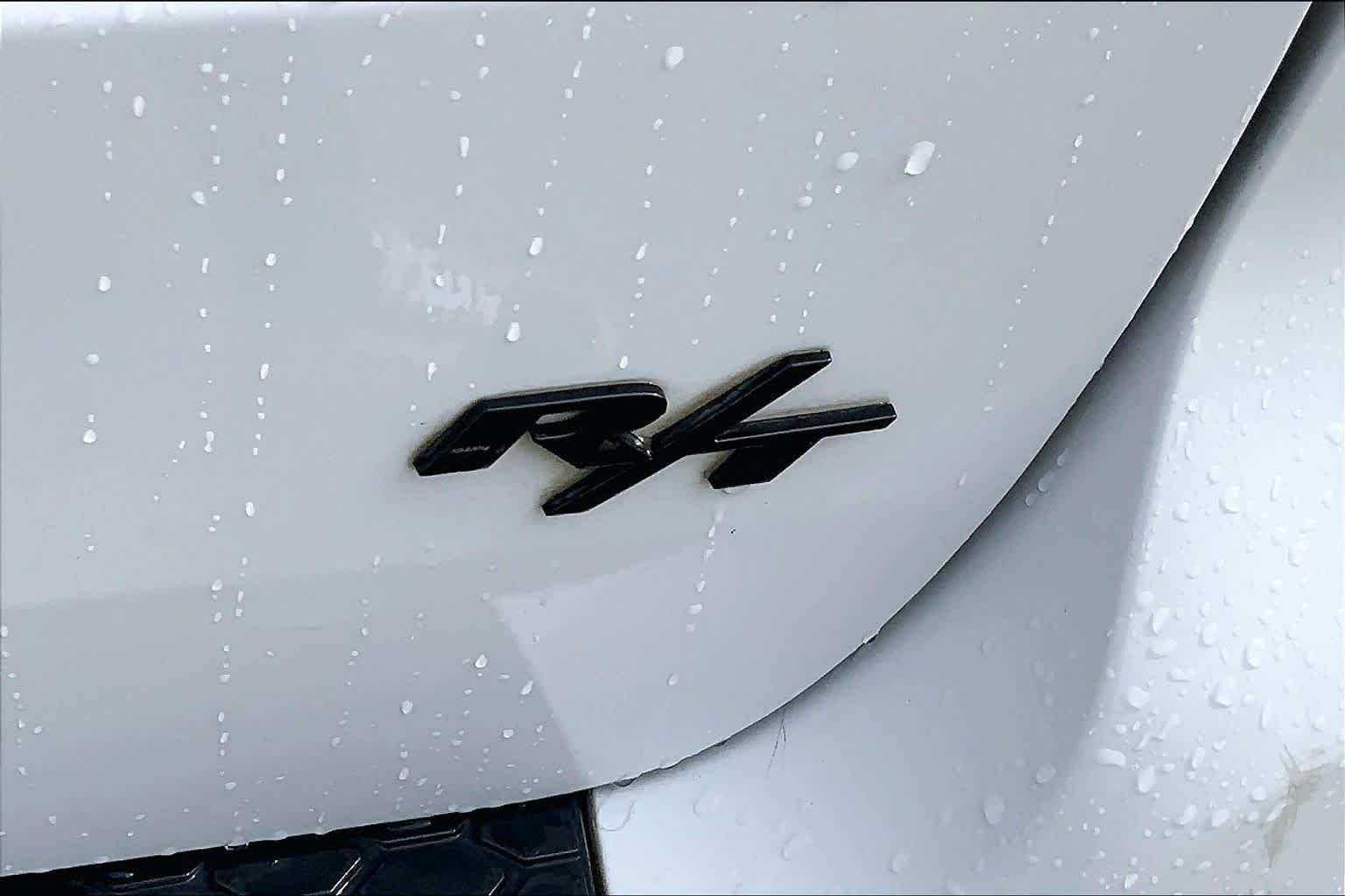 Used 2022 White Knuckle Clearcoat Dodge R/T Plus image 10