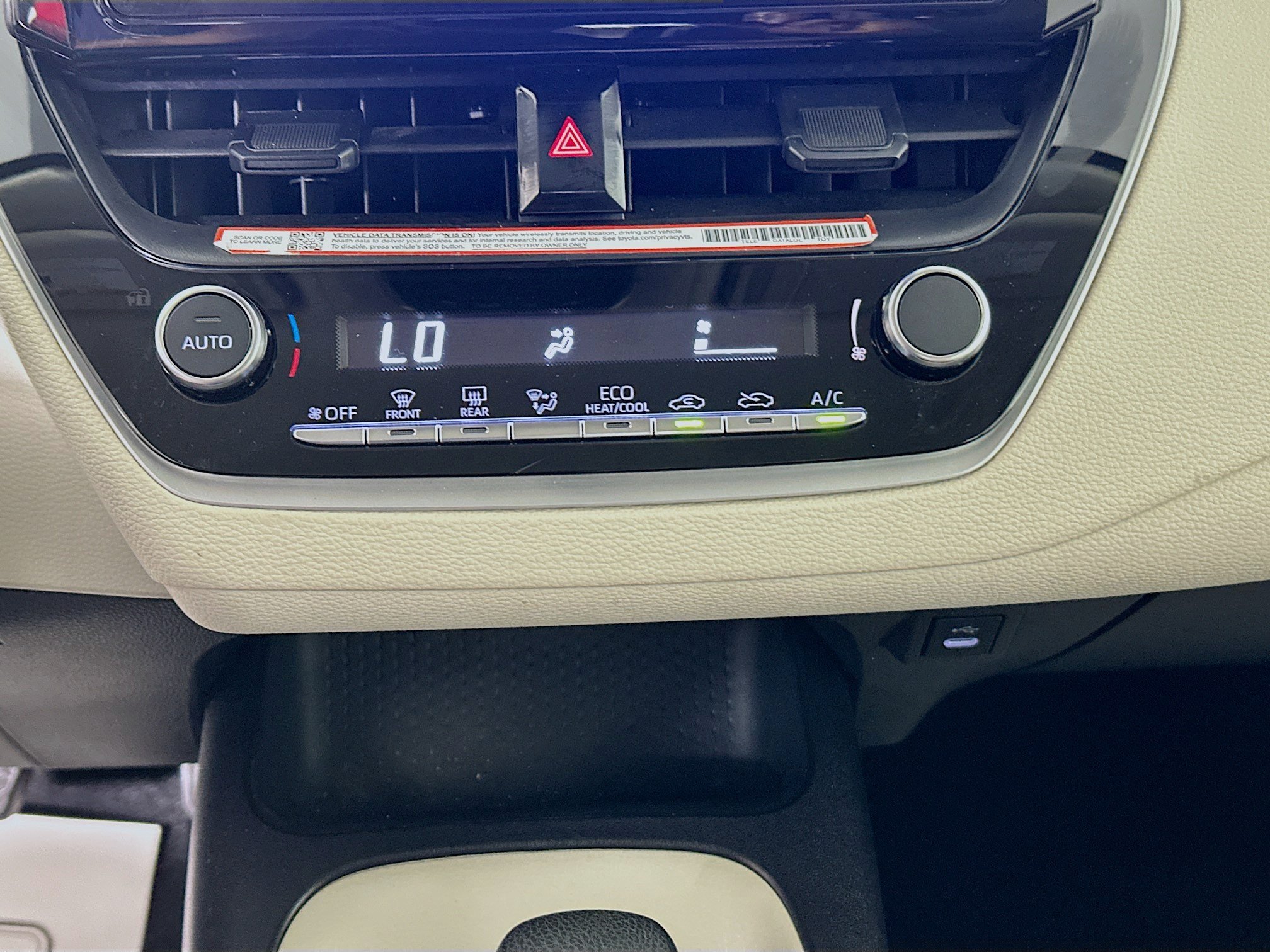 Used 2025 Pearl Toyota LE image 22