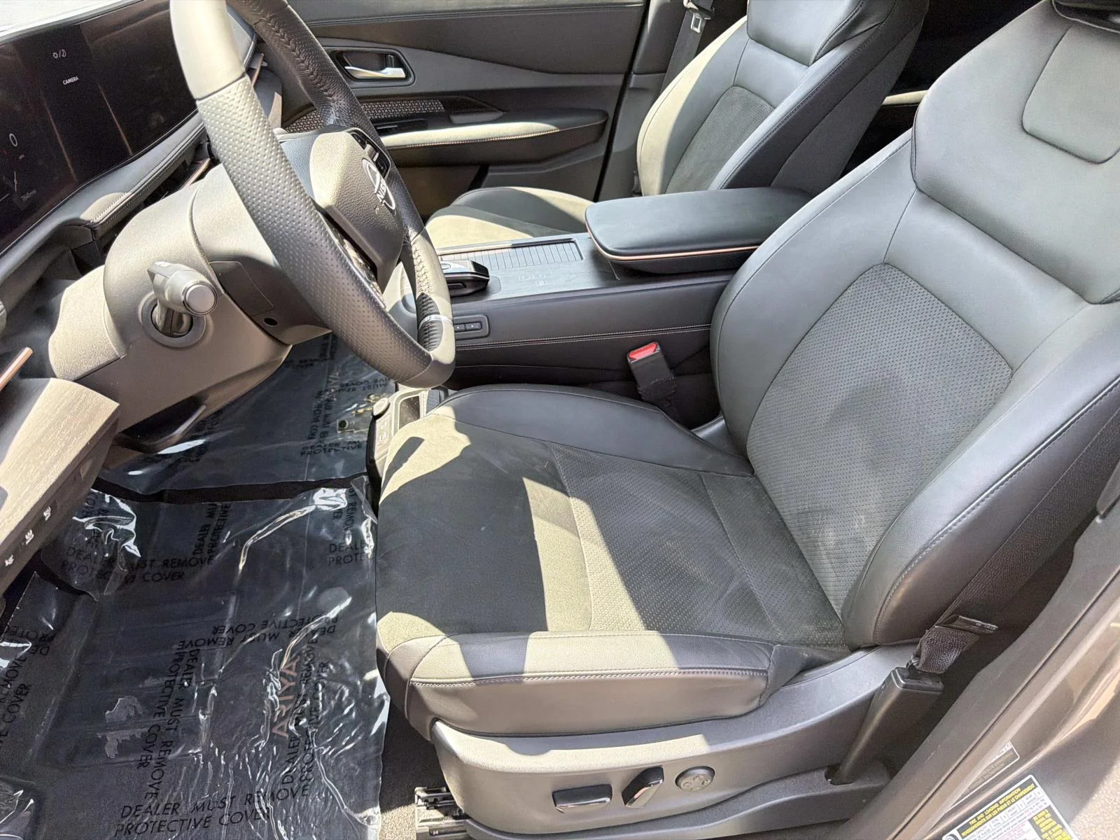 Used 2025 GUN METALLIC Nissan ENGAGE FWD image 18