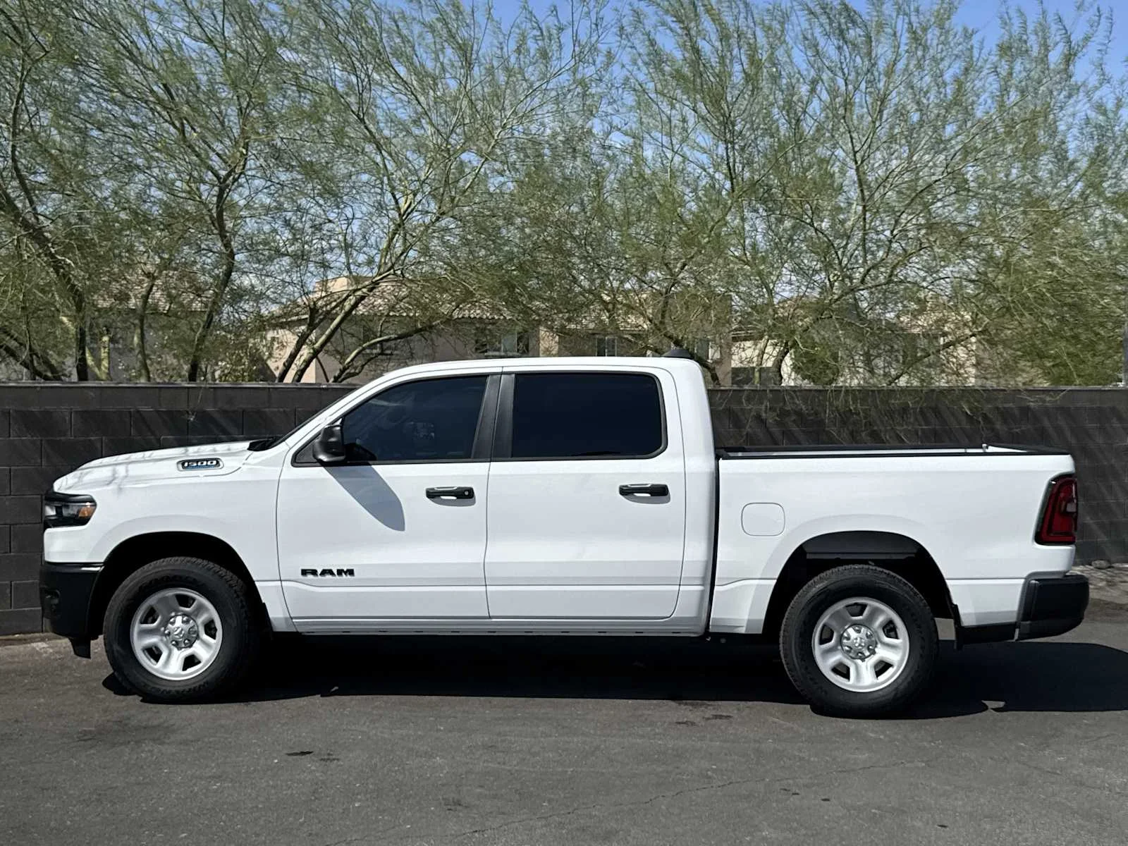 New 2026 Bright White Clear-Coat Exterior Paint RAM Tradesman image 5
