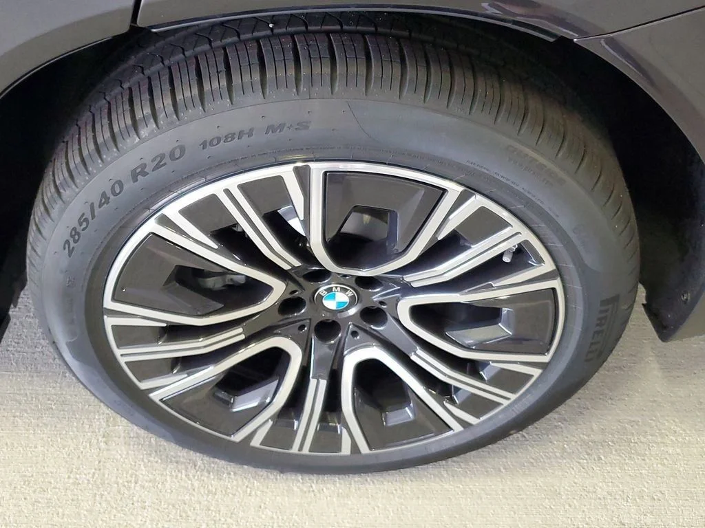 Used 2026 Gray BMW 30 xDrive image 5