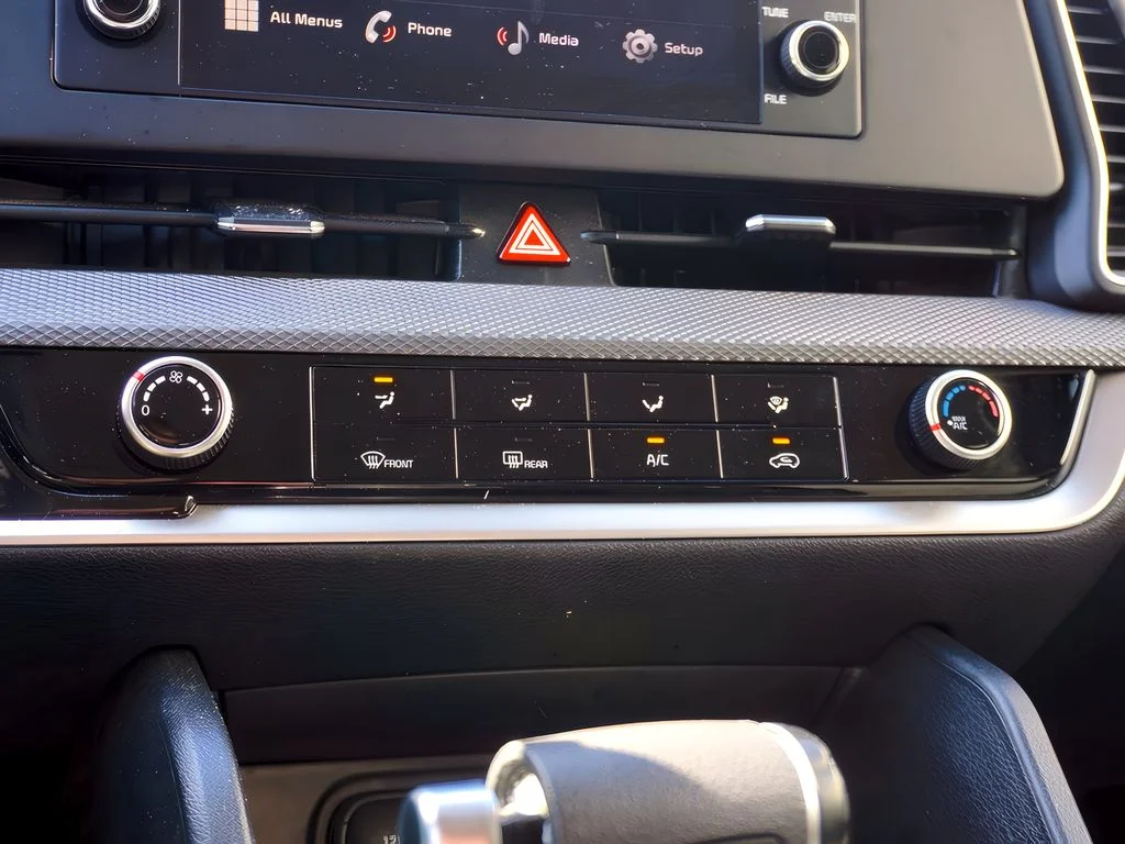 2023 Kia Sportage LX - Photo 26