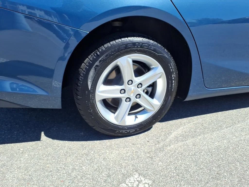 Used 2024 Blue Chevrolet LT image 30