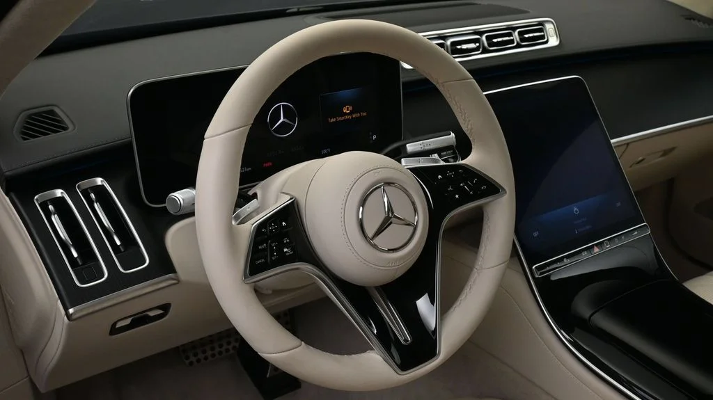 Used 2025 Blue Mercedes-Benz S 580 image 9