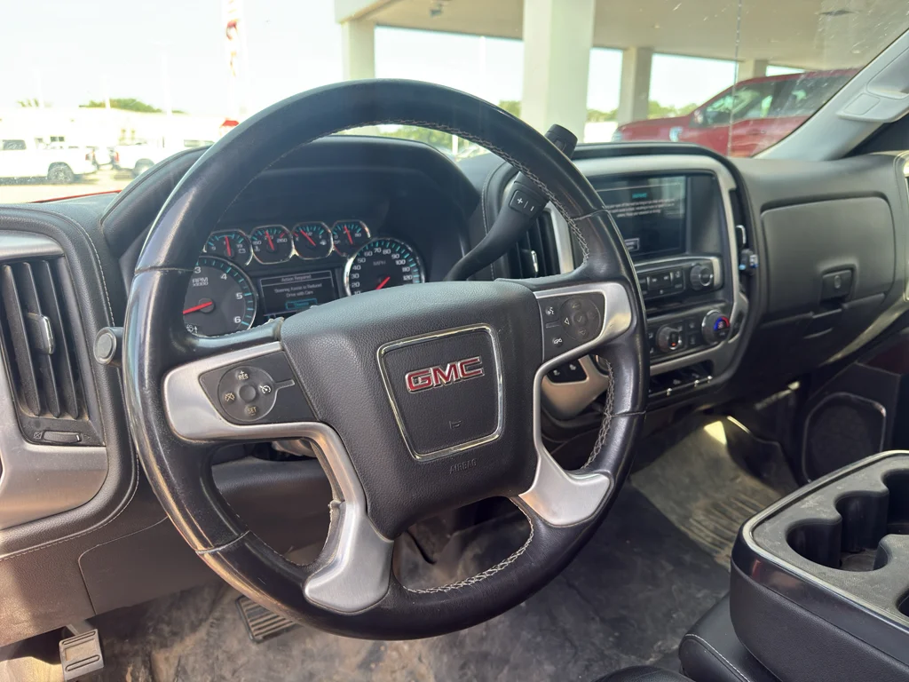 Used 2017 Cardinal Red GMC SLT image 9
