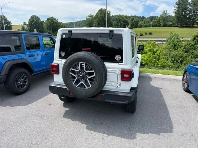 Used 2024 White Jeep Sahara image 15