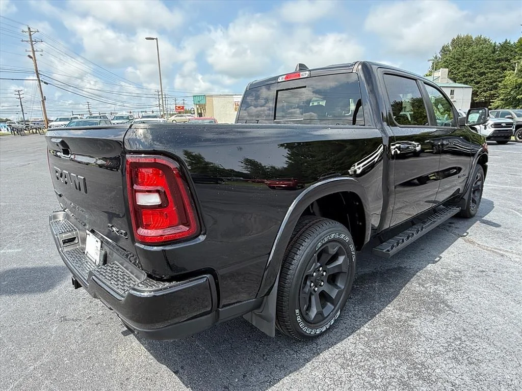 Used 2025 Diamond Black Crystal Pearlcoat RAM Big Horn/Lone Star image 7