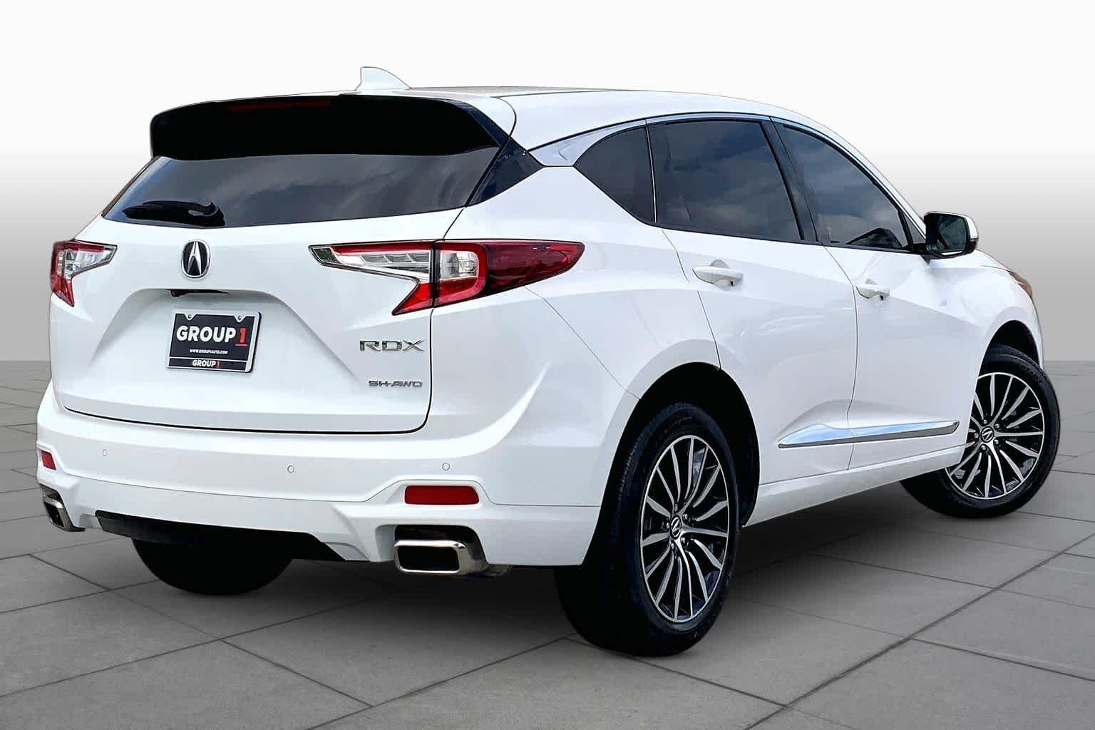 Used 2025 Platinum White Pearl Acura w/Advance Package image 13