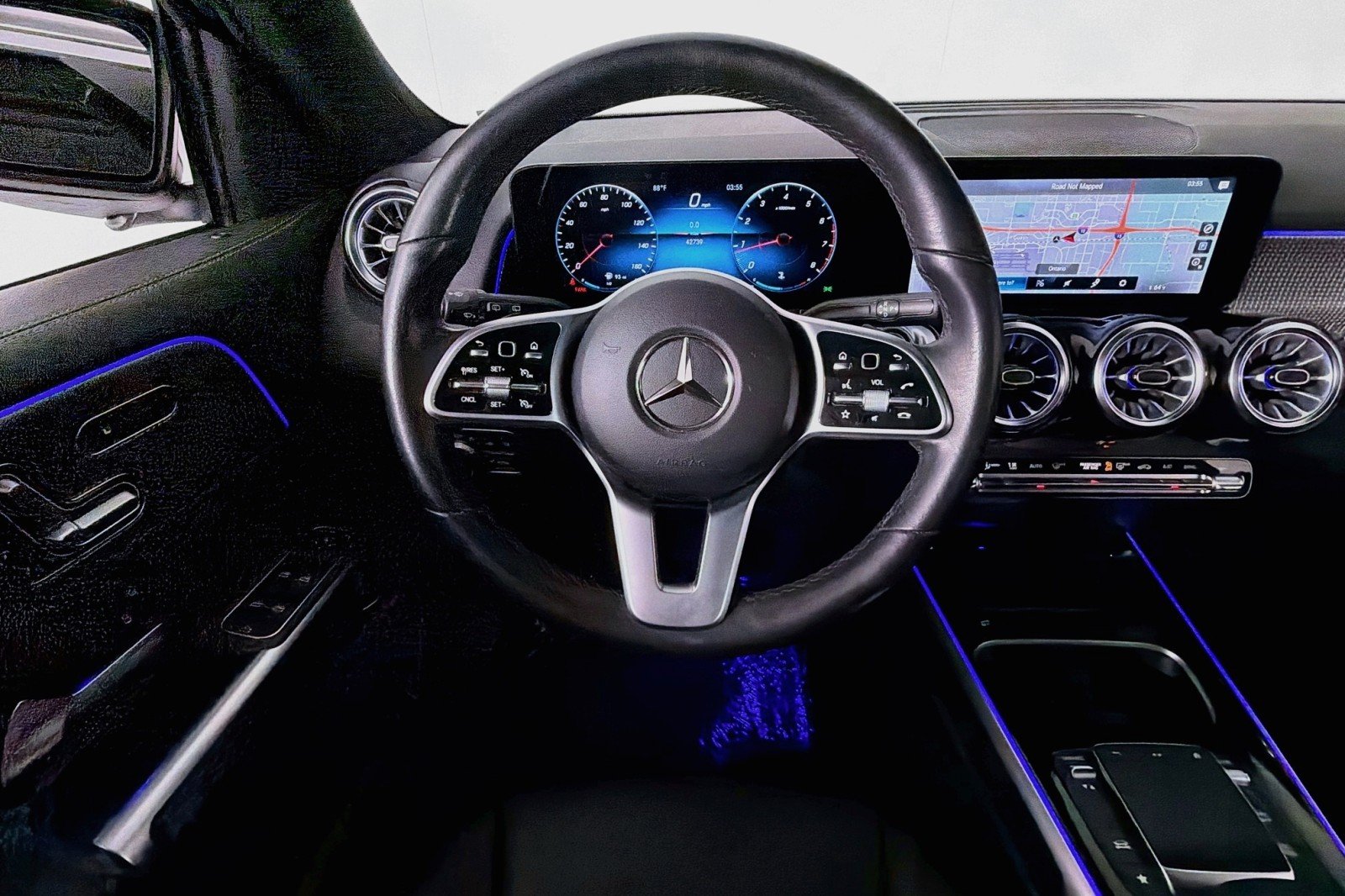 Used 2022 Mountain Grey Metallic Mercedes-Benz 250 image 5