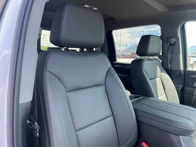 New 2026 Summit White Chevrolet LTZ image 30