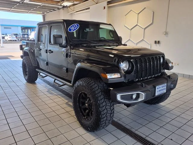 2023 Jeep Gladiator Sport S's photo