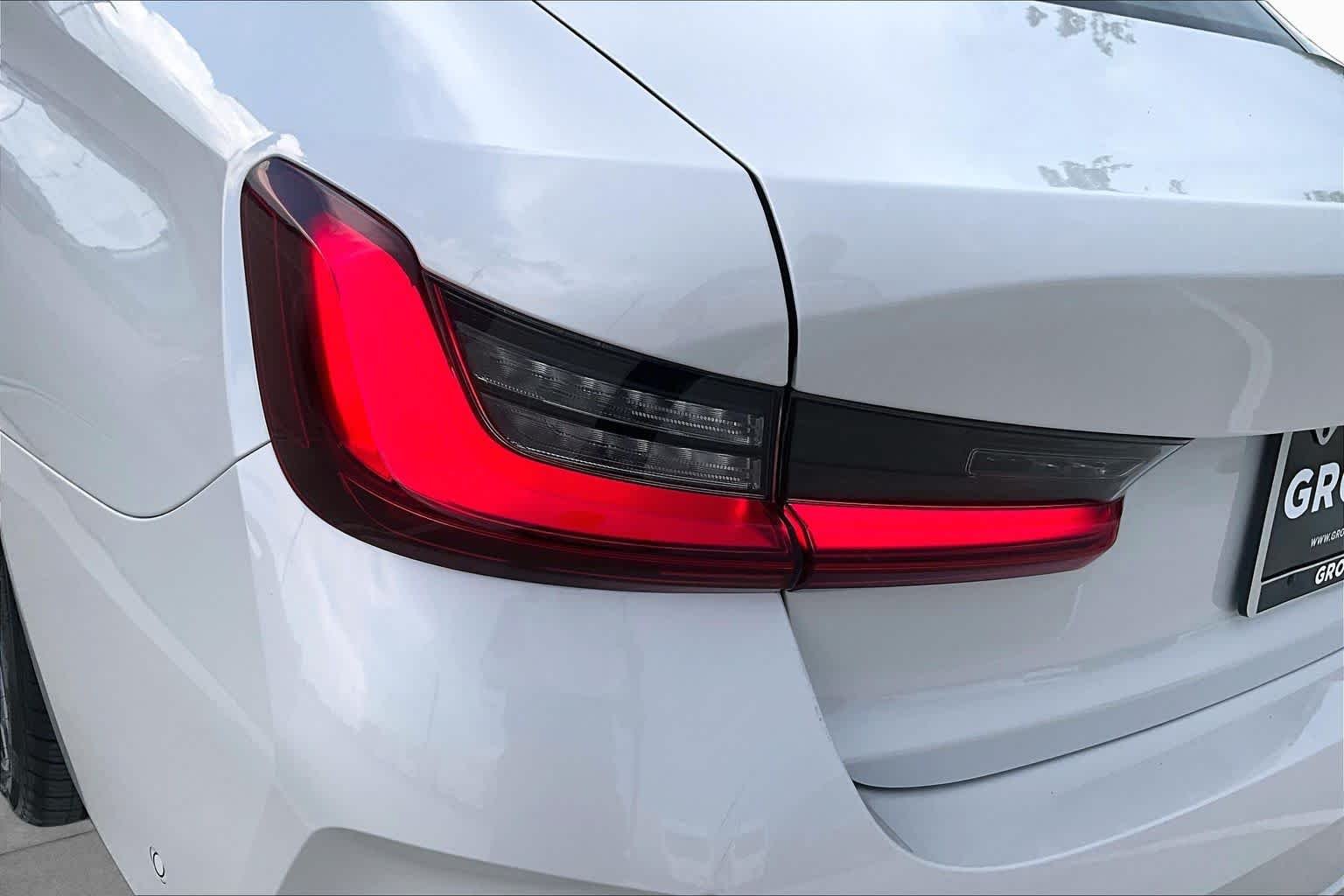 Used 2025 Mineral White Metallic BMW 330i image 27