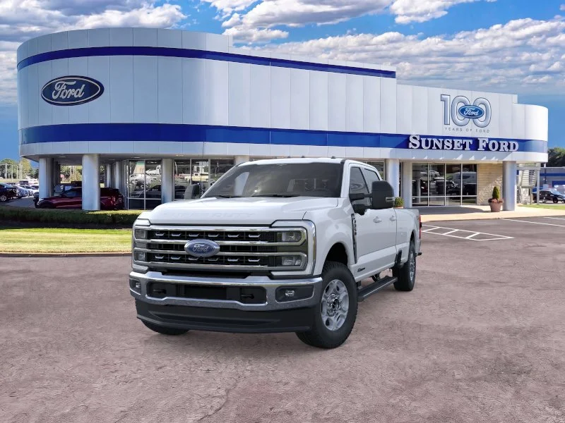 New 2026 Oxford White Ford XLT image 2