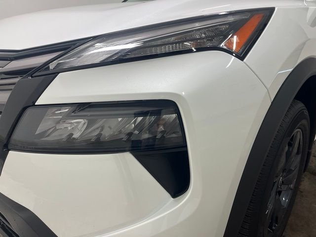 Used 2026 White Nissan SV image 4