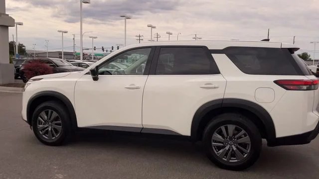 Used 2024 White Nissan S image 7