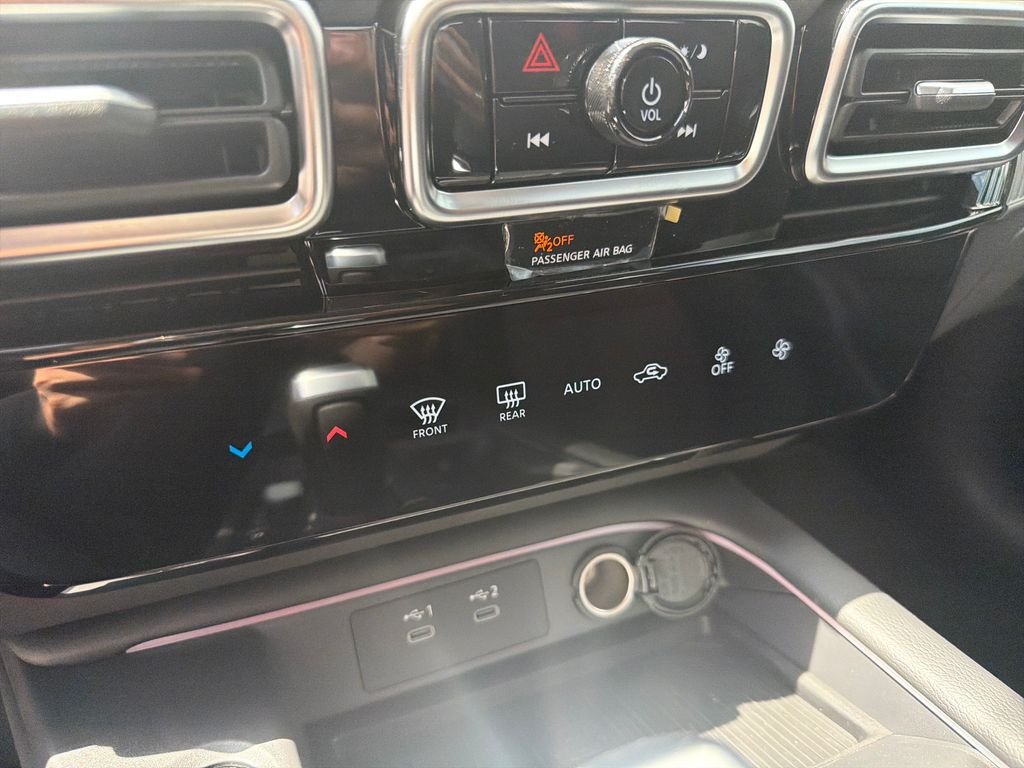 New 2026 Nissan Sentra SR 4D Sedan