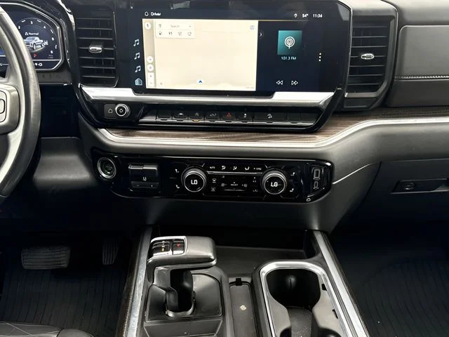 Used 2022 Black Chevrolet RST image 16