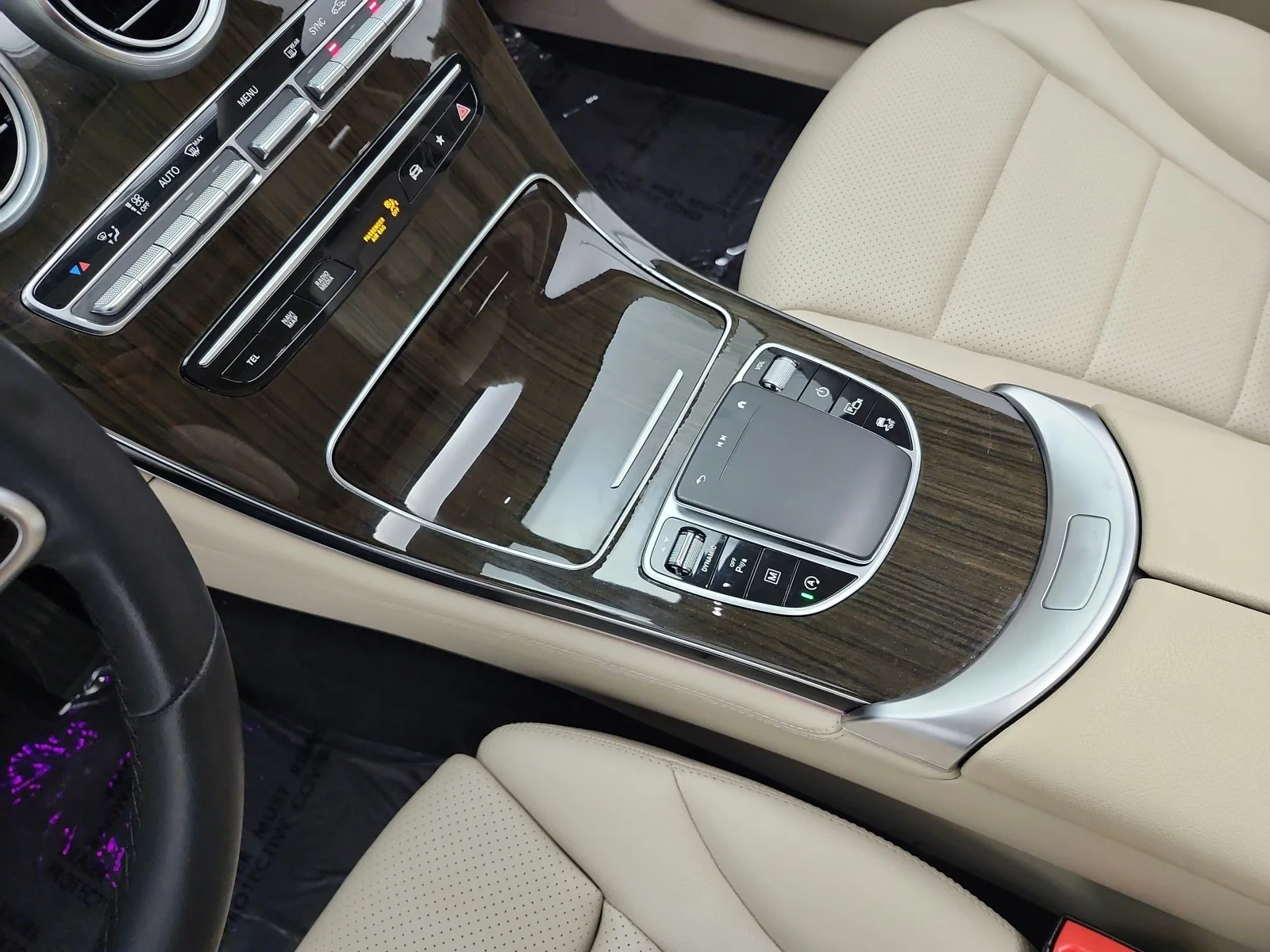Used 2020 Black Mercedes-Benz GLC 300 4MATIC® SUV image 11
