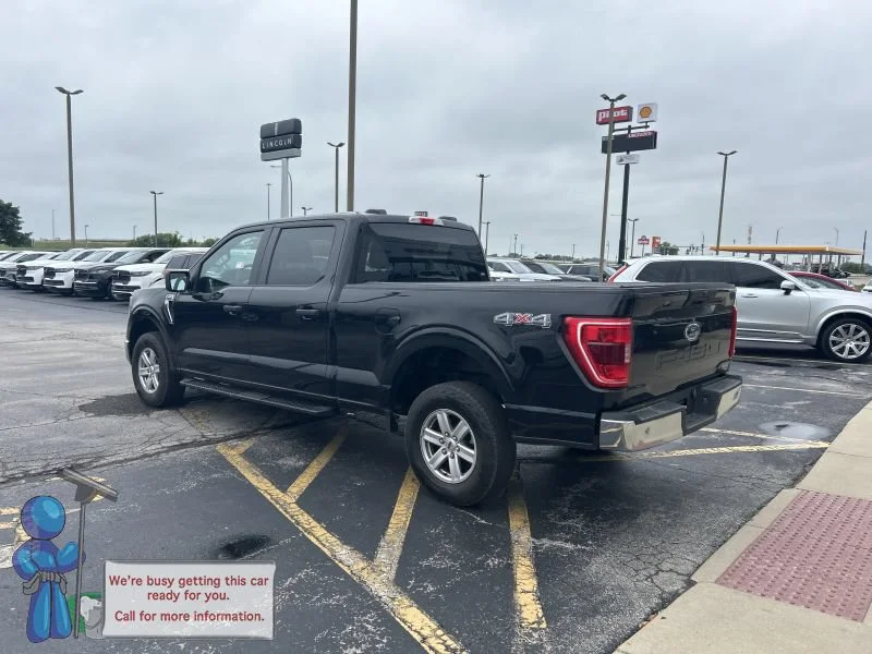 Used 2023  Ford  image 3