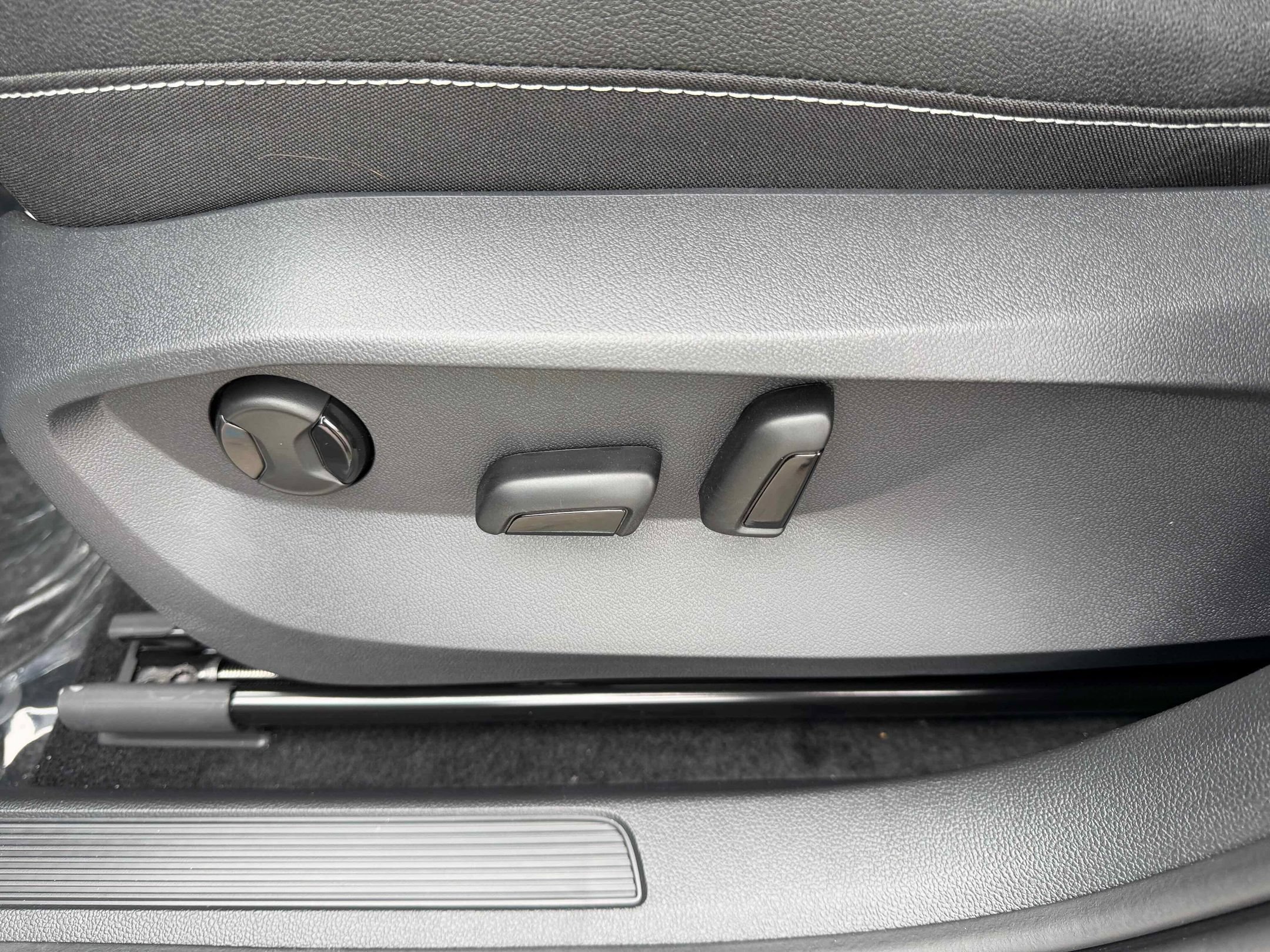 New 2026 Gray Volkswagen SEL image 15