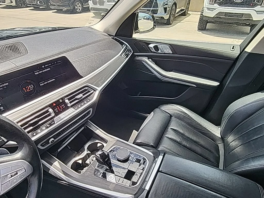 Used 2022 Black Sapphire Metallic BMW xDrive40i image 7