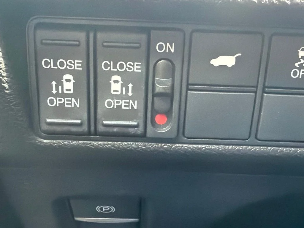 Used 2023 Silver Honda Touring image 20