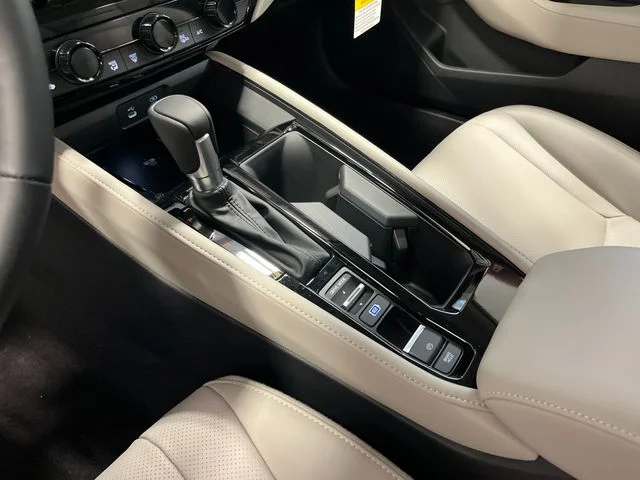 New 2026 Platinum White Pearl Honda Touring image 17