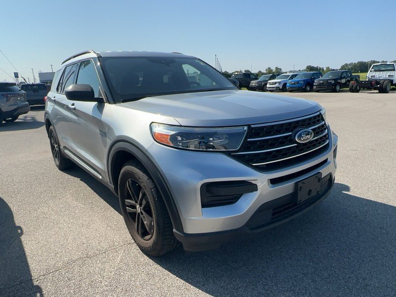 Used 2020 Iconic Silver Metallic Ford XLT RWD image 2