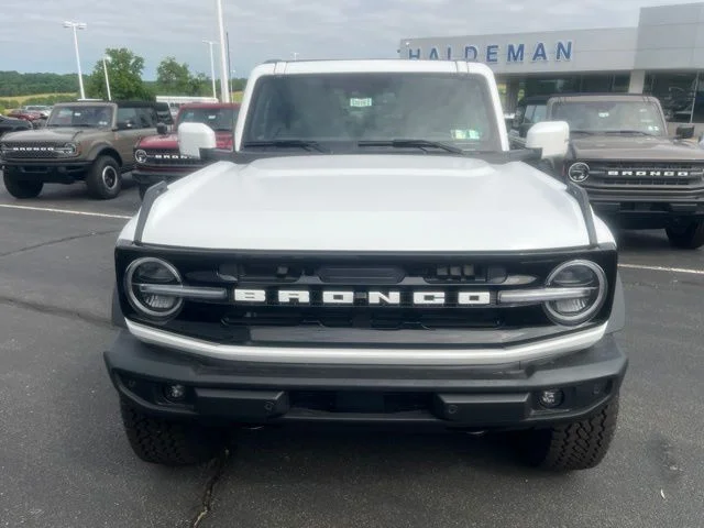New 2025 Oxford White Ford Outer Banks image 2