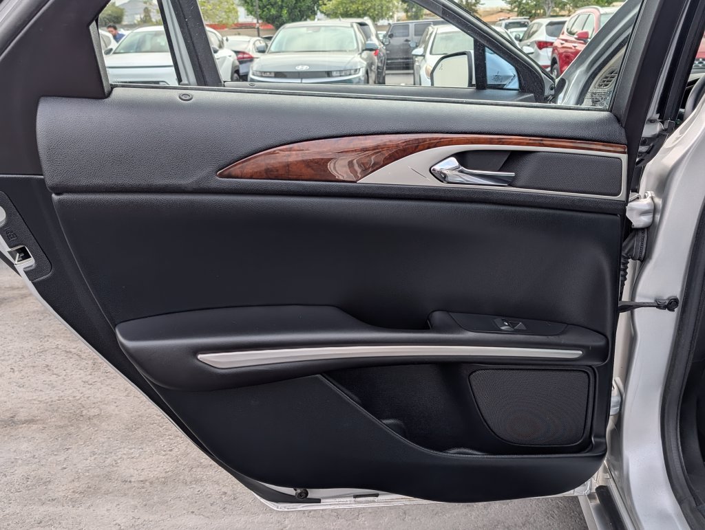 2016 Lincoln MKZ Hybrid - Photo 14