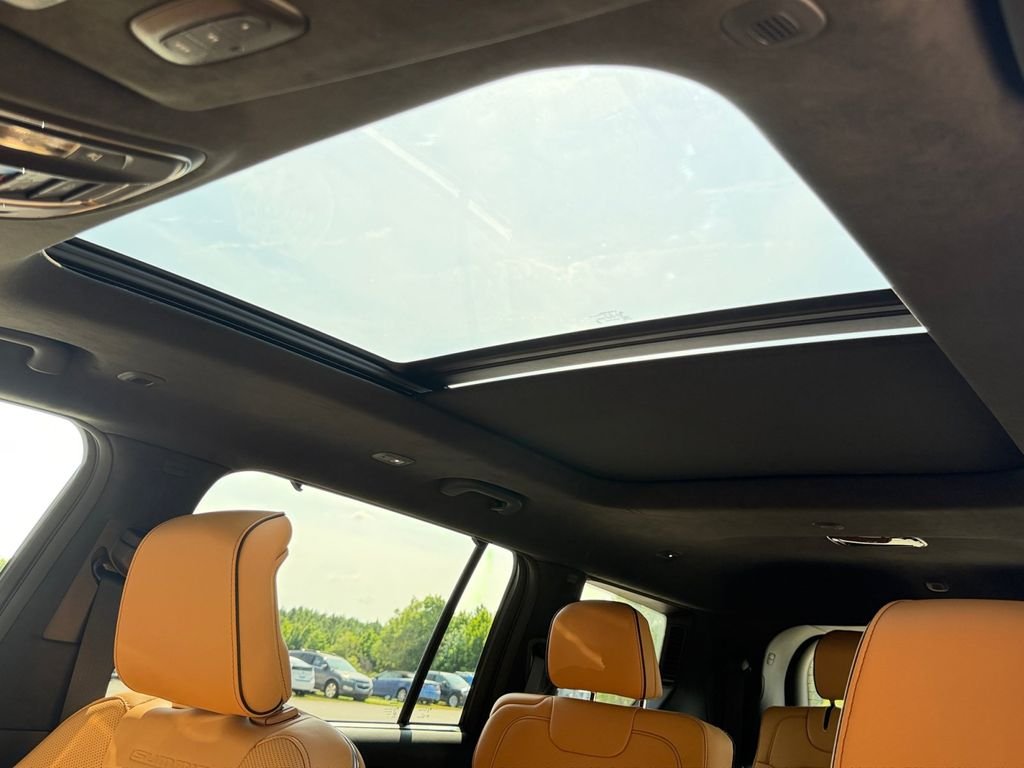 Used 2025 Gray Jeep Summit image 22