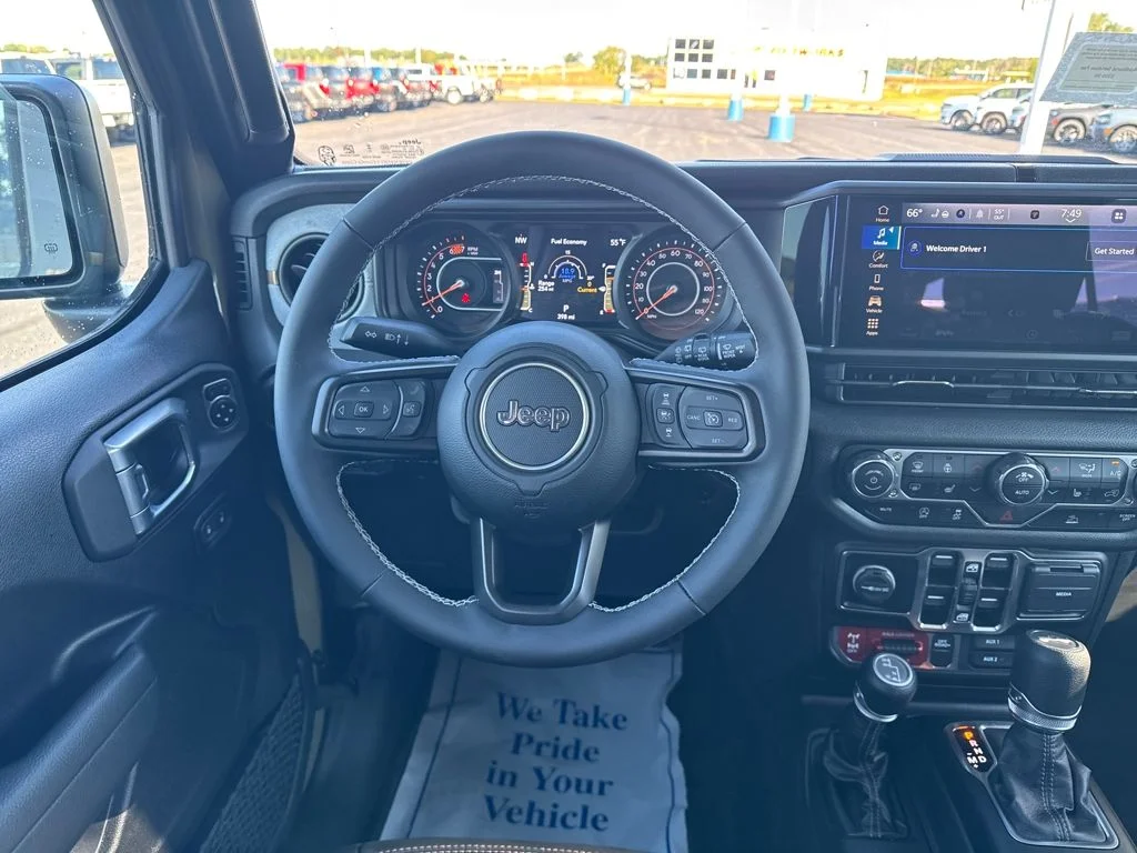 2025 Jeep Wrangler 4-Door Willys - Photo 13