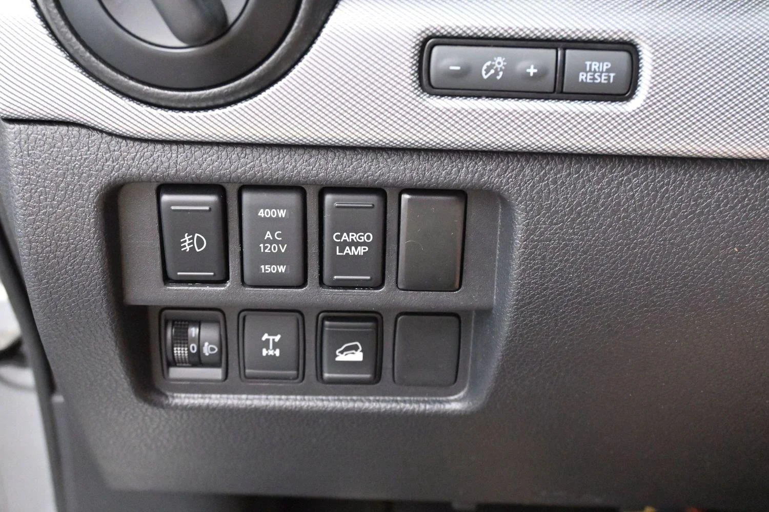 Used 2018 Brilliant Silver Nissan PRO-4X image 20