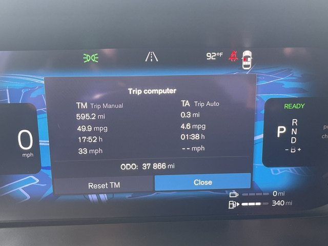 Used 2024 White Volvo Plus Dark Theme image 18