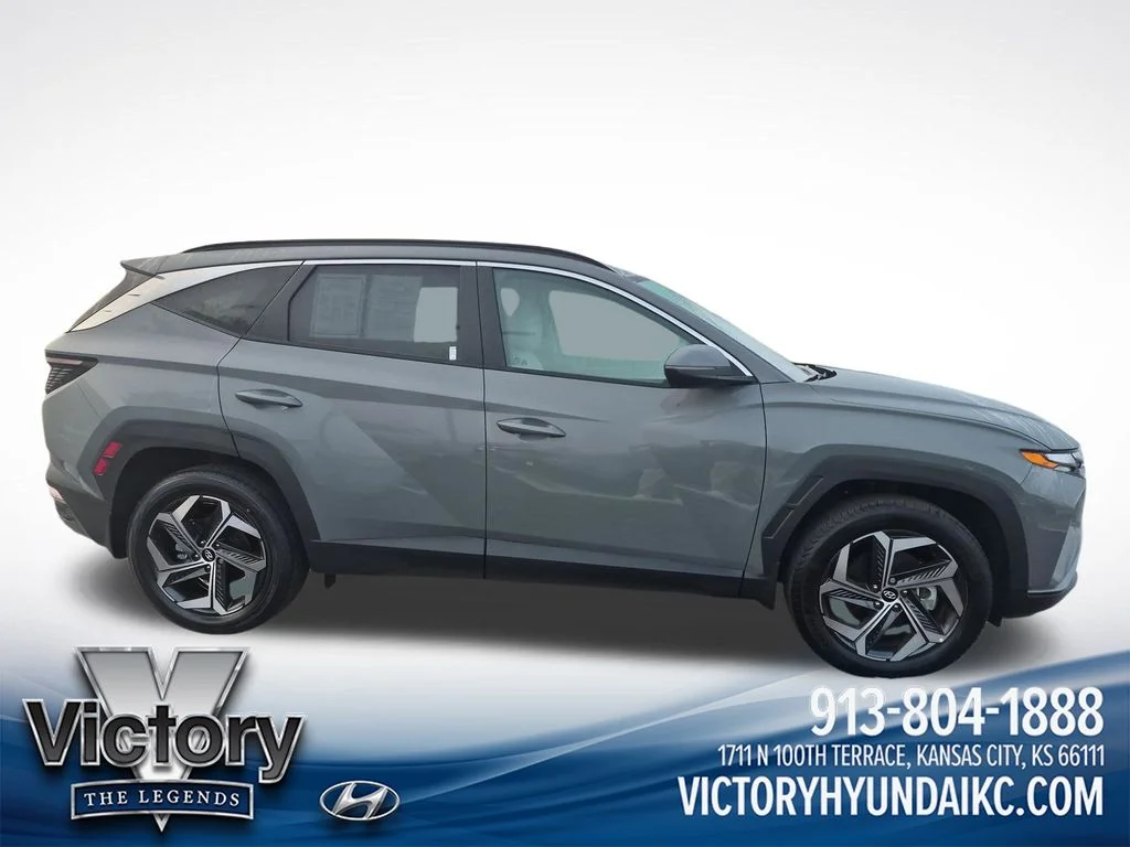 Used 2024 Gray Hyundai SEL image 6
