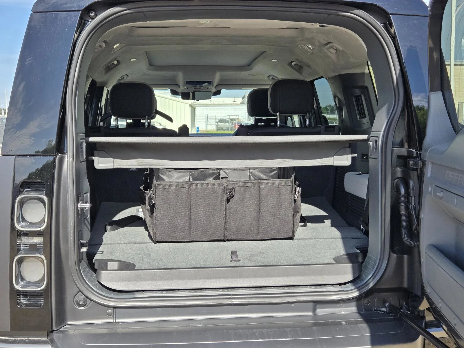 Used 2025 Gray Land Rover V8 image 12