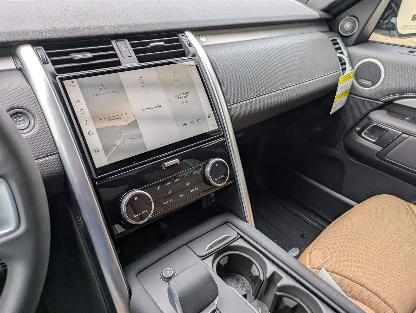 Certified Used 2026 Fuji White Land Rover Dynamic SE image 20