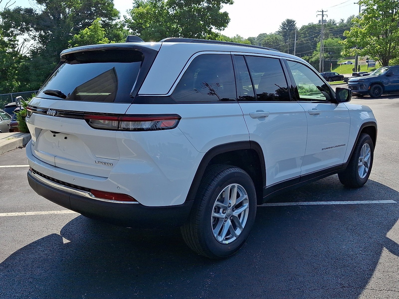 New 2026 Bright White Clearcoat Jeep Laredo X image 3