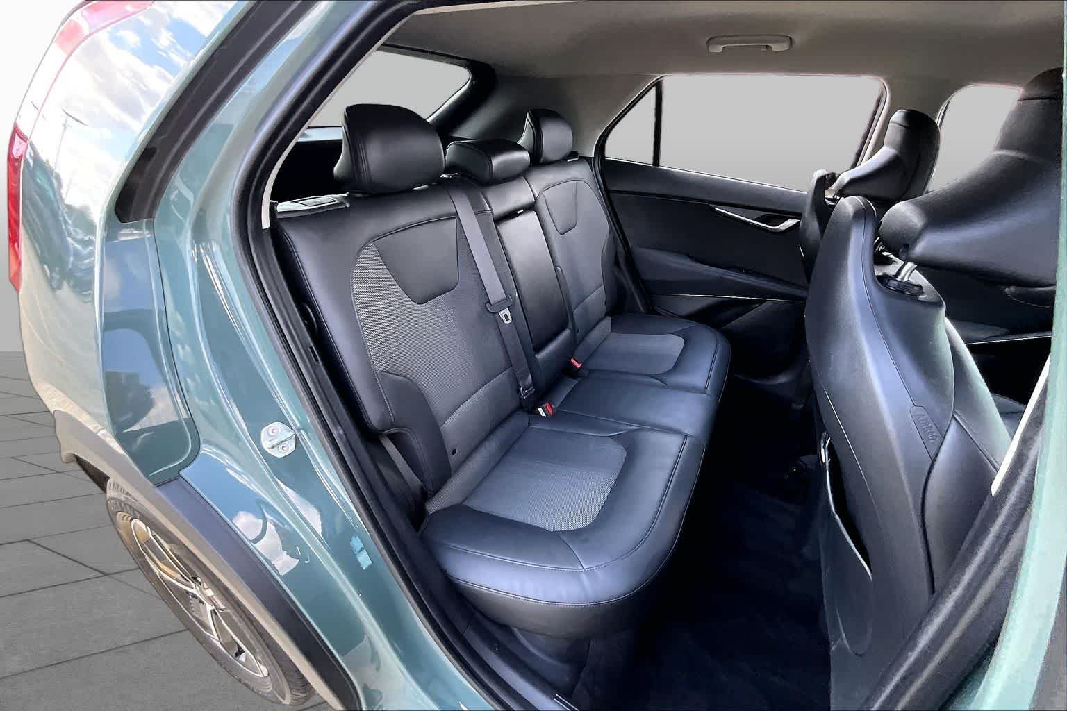 Used 2023 Cityscape Green Kia EX image 37