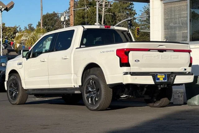 2025 Ford F-150 Lightning Lariat - Photo 6