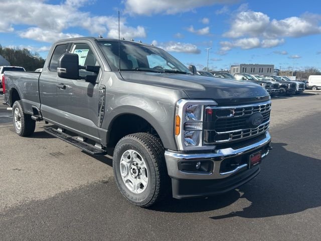 2026 Ford Super Duty F-350® XLT