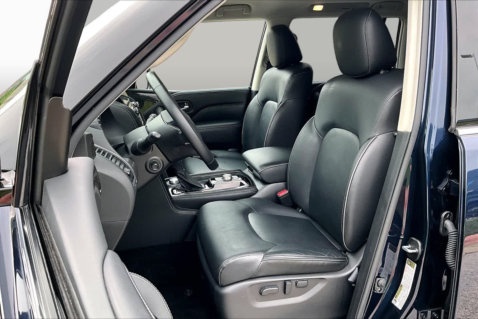 Used 2023 Hermosa Blue INFINITI LUXE image 8