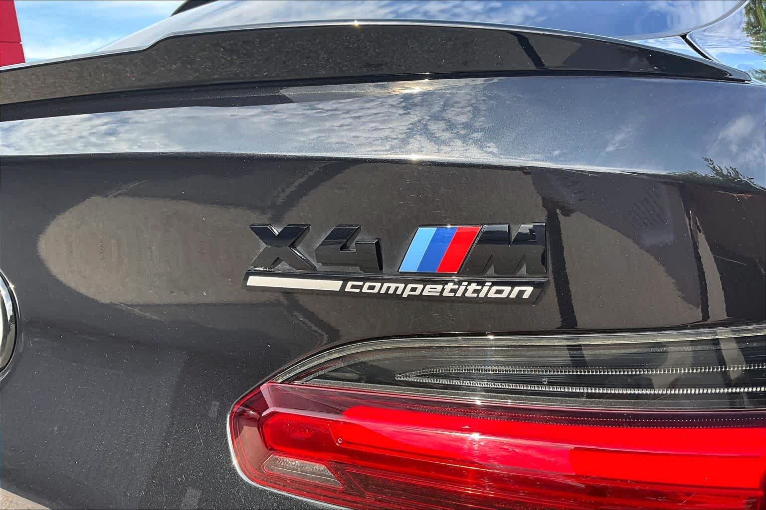 Used 2023 Black Sapphire Metallic BMW  image 9