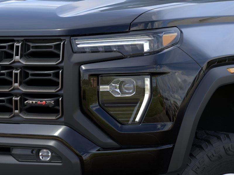 2026 GMC Canyon AT4X - Photo 10