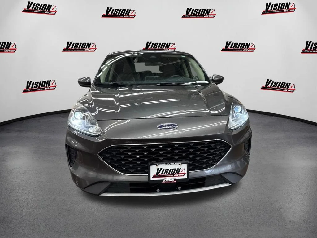 Used 2020 Ford Escape SE with VIN 1FMCU9G64LUA27419 for sale in Rochester, NY