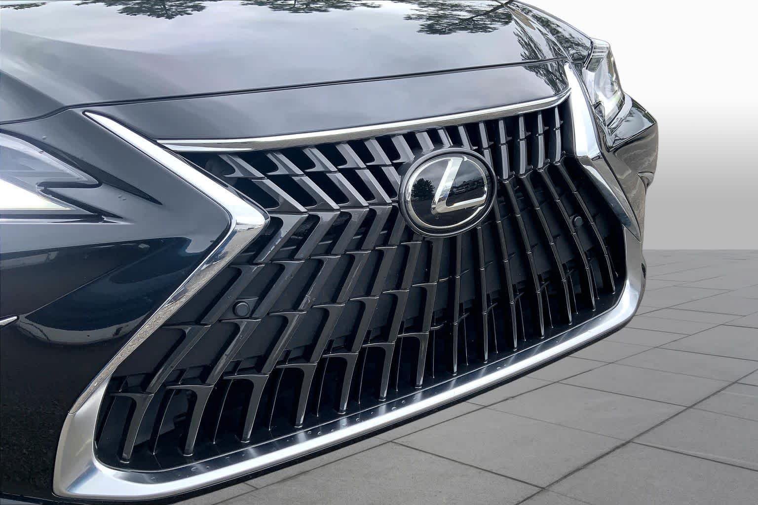 Used 2025 Caviar Lexus  image 30